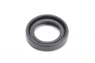 Internal oil seal for high gear on the 5 speed.